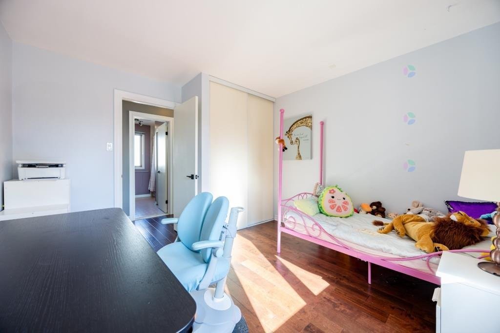 









1


Crois. Raspberry

,
Beaconsfield,




QC
H9W6C9

