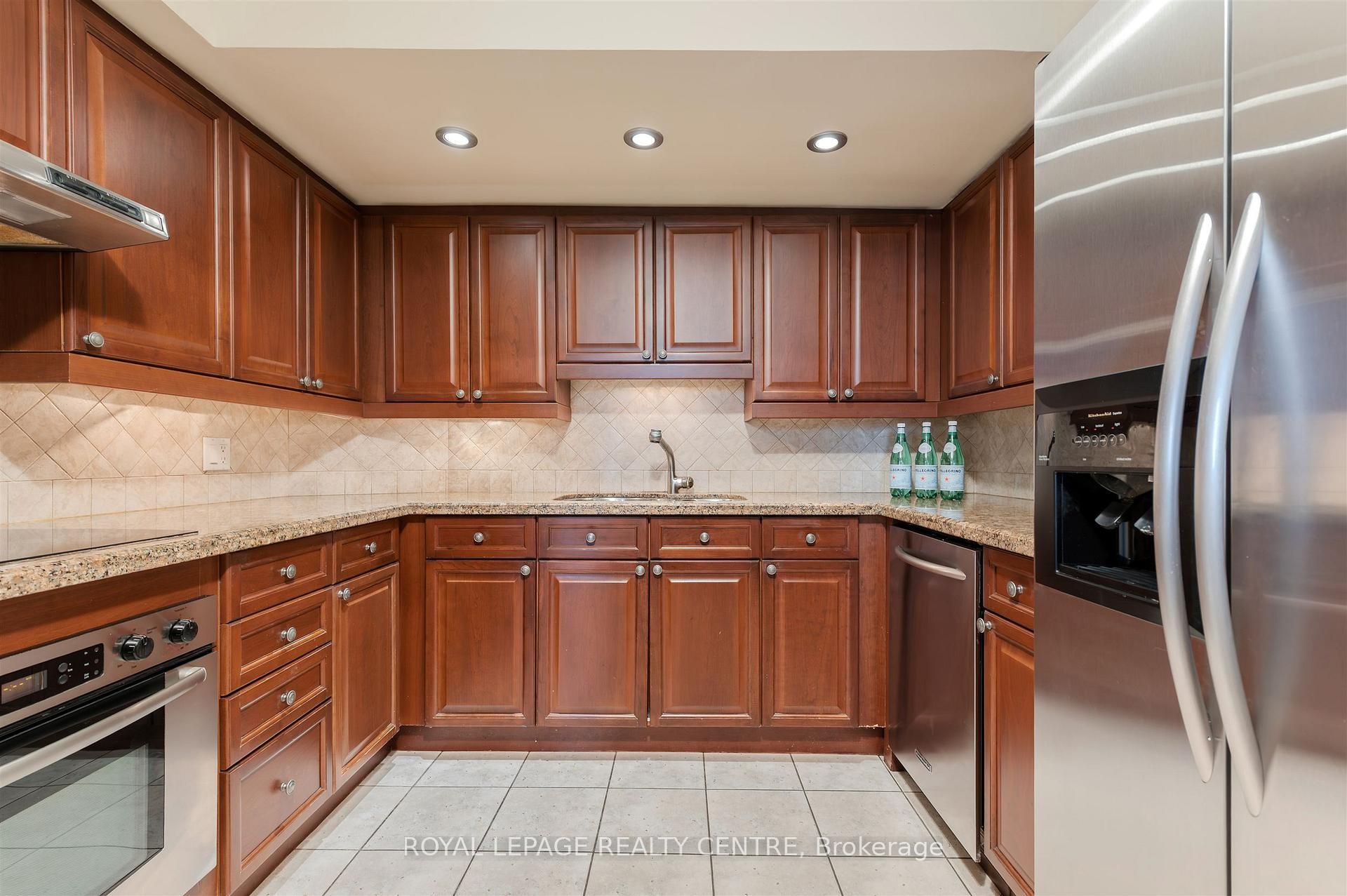 









296


Mill

Road, B4,
Toronto,




ON
M9C 4X8

