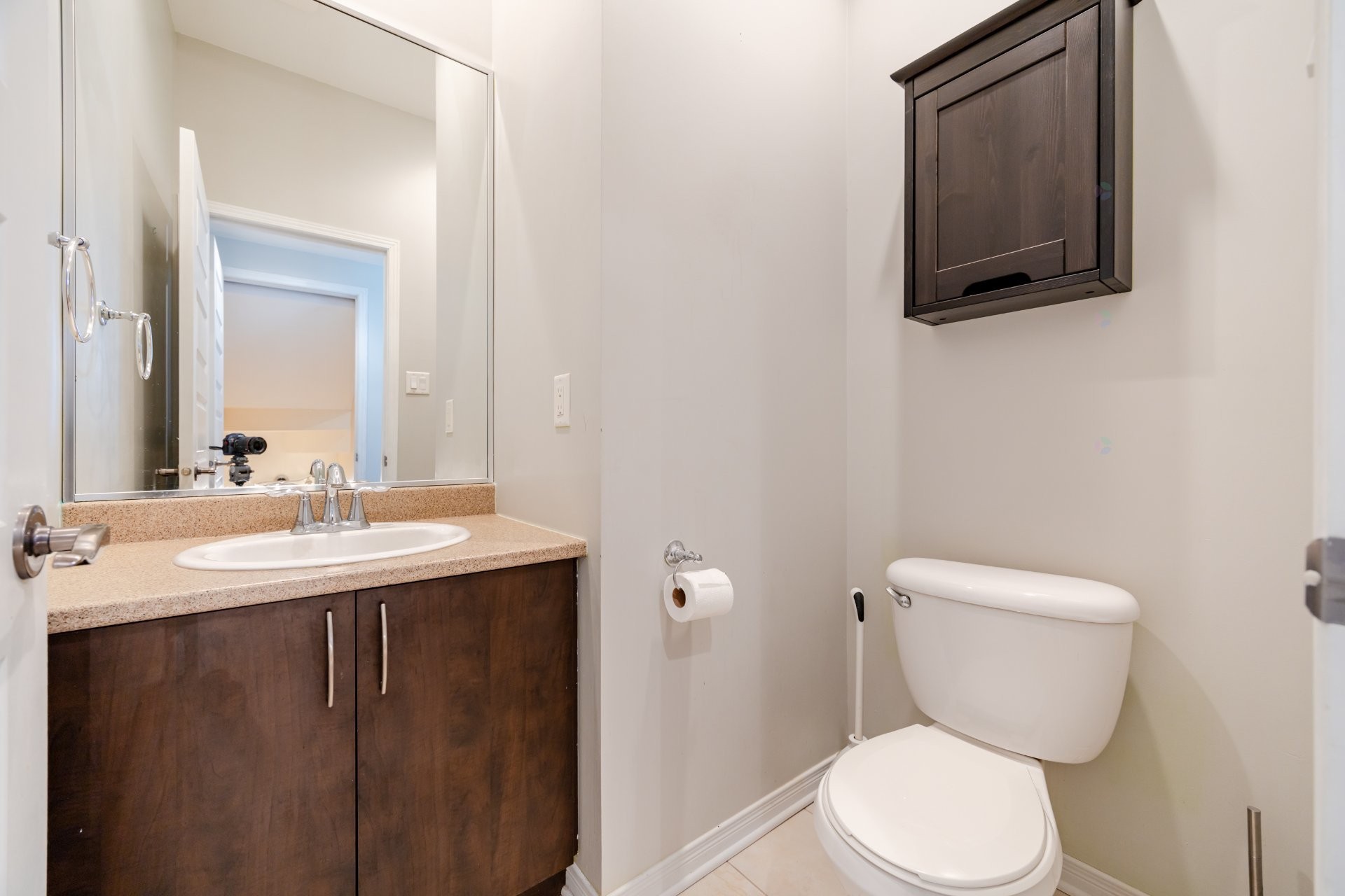 









1938


Ch. de St-Jean

,
La Prairie,




QC
J5R0E1

