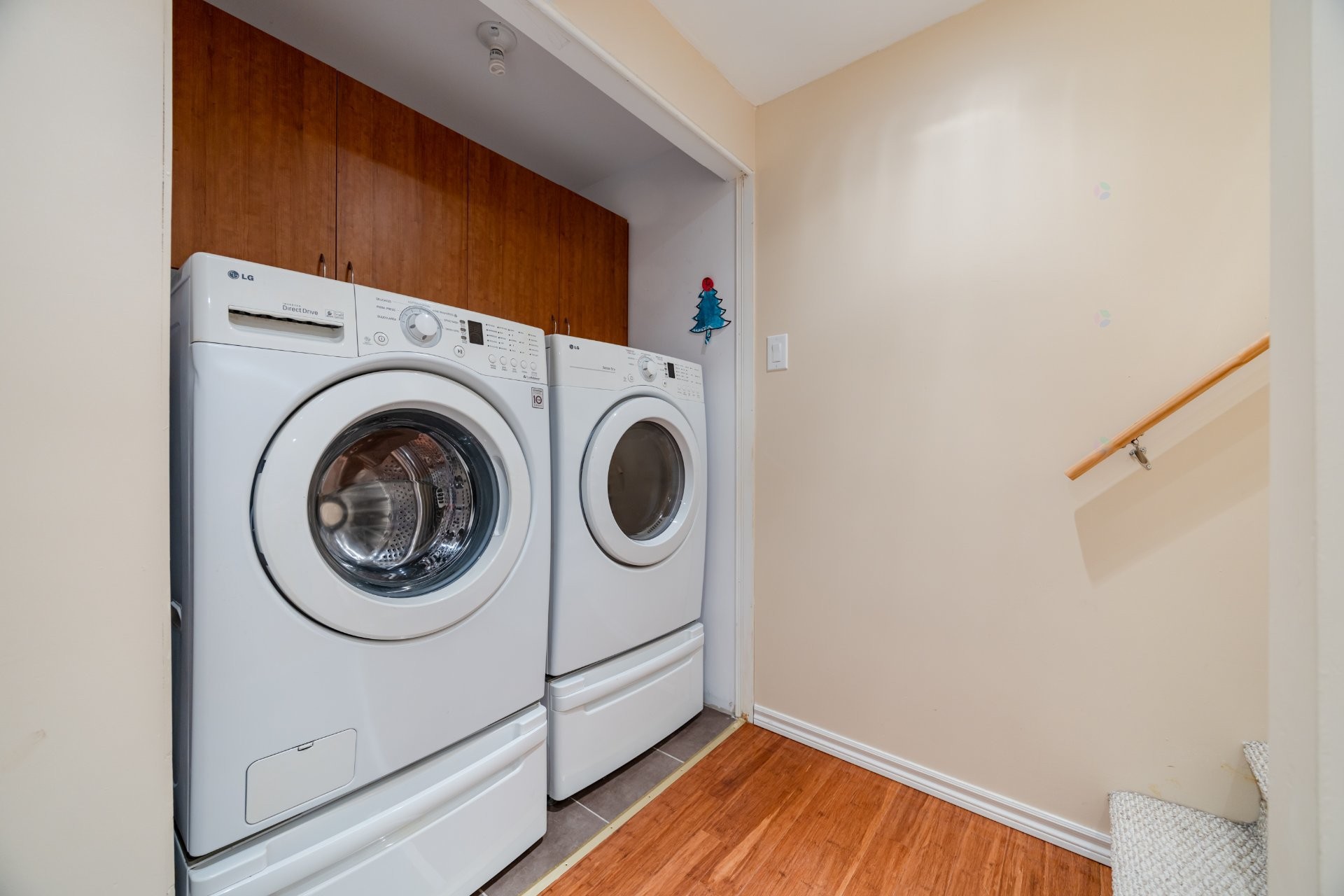 









1938


Ch. de St-Jean

,
La Prairie,




QC
J5R0E1

