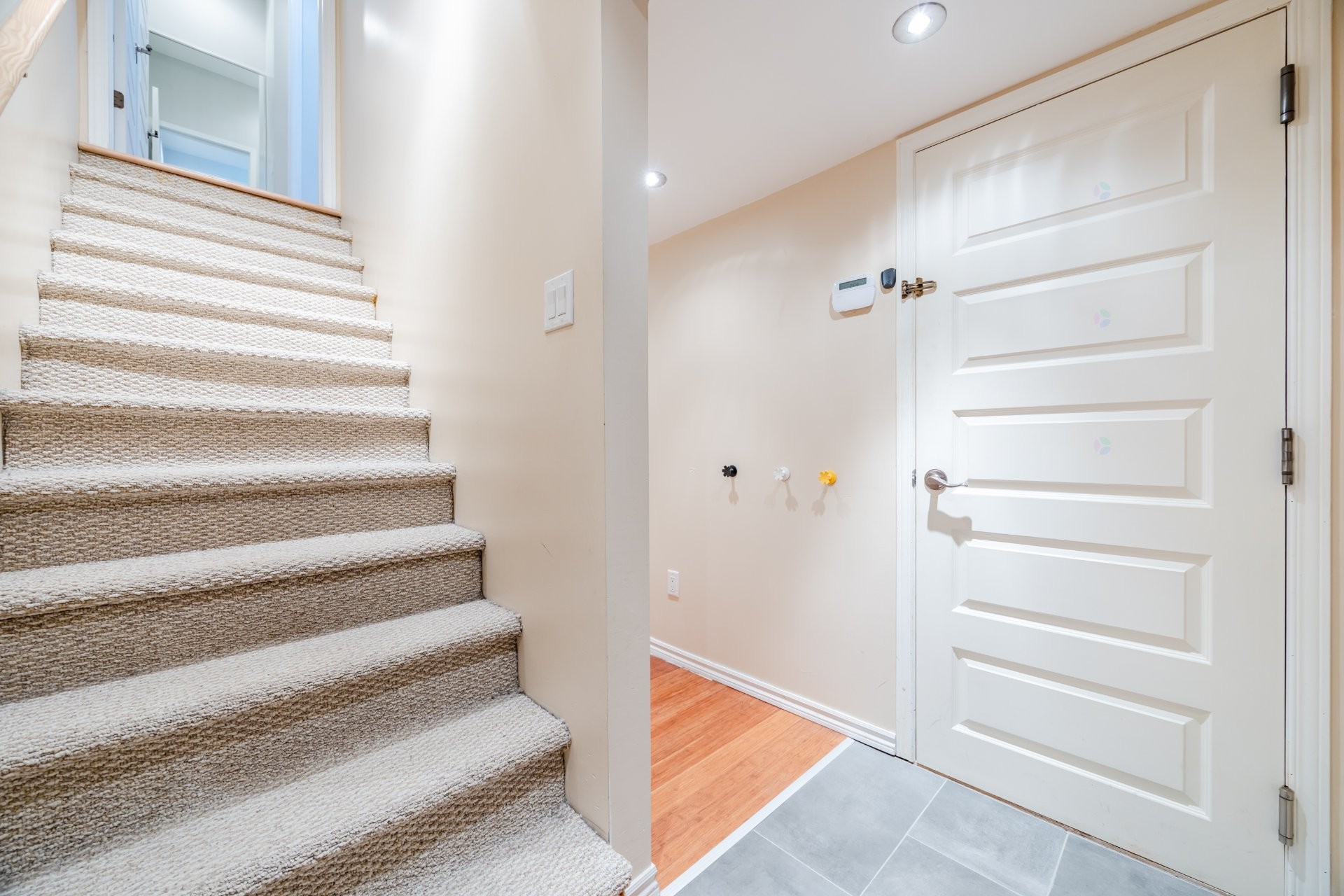 









1938


Ch. de St-Jean

,
La Prairie,




QC
J5R0E1

