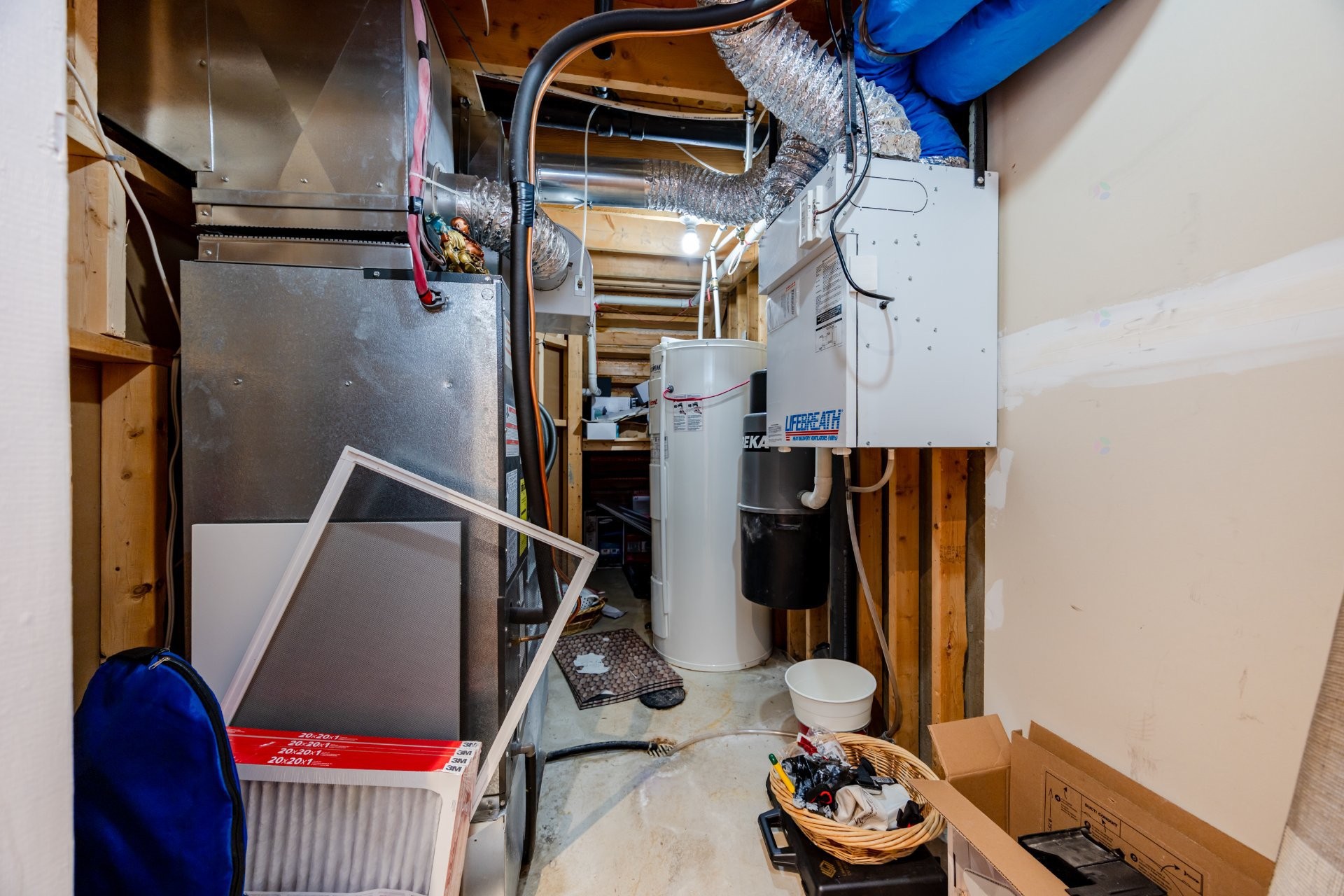 









1938


Ch. de St-Jean

,
La Prairie,




QC
J5R0E1

