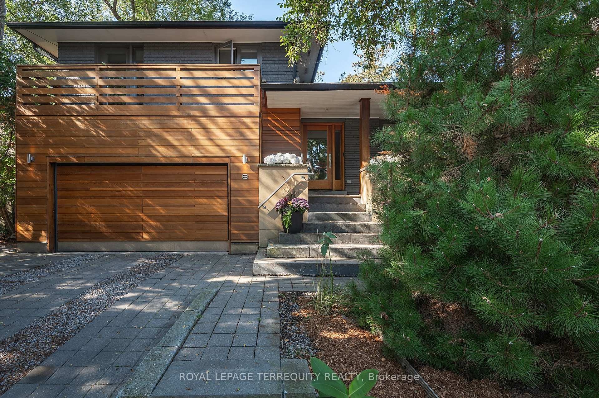









6


Earlington

Avenue,
Toronto,




ON
M8X 2N5


