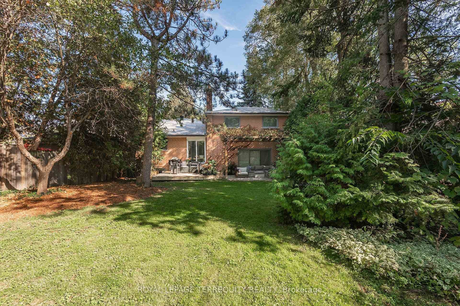 









6


Earlington

Avenue,
Toronto,




ON
M8X 2N5

