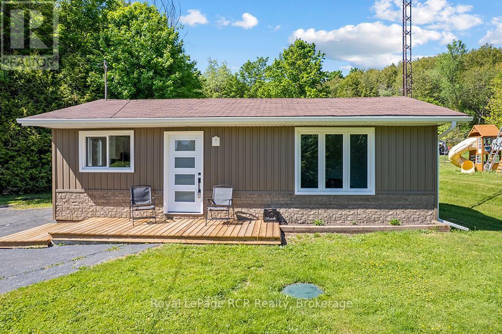 












405009 GREY 4 ROAD

,
Grey Highlands,




Ontario
N0C1K0

