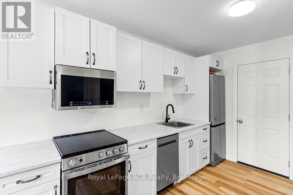 












405009 GREY 4 ROAD

,
Grey Highlands,




Ontario
N0C1K0

