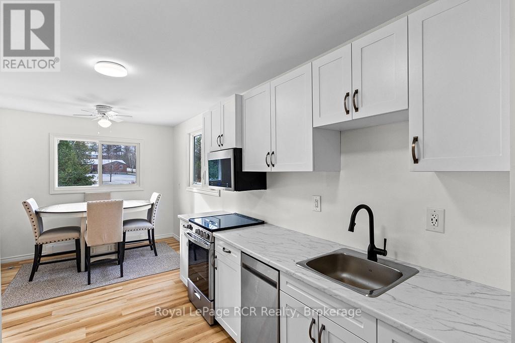 












405009 GREY 4 ROAD

,
Grey Highlands,




Ontario
N0C1K0

