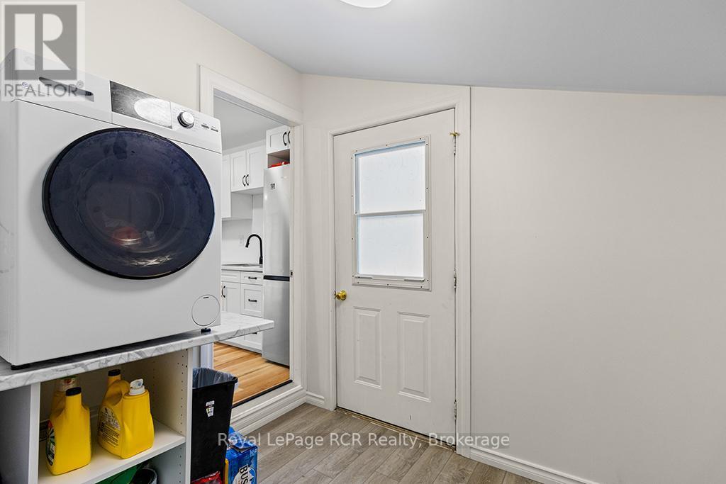 












405009 GREY 4 ROAD

,
Grey Highlands,




Ontario
N0C1K0

