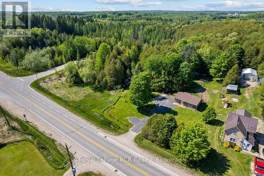 












405009 GREY 4 ROAD

,
Grey Highlands,




Ontario
N0C1K0

