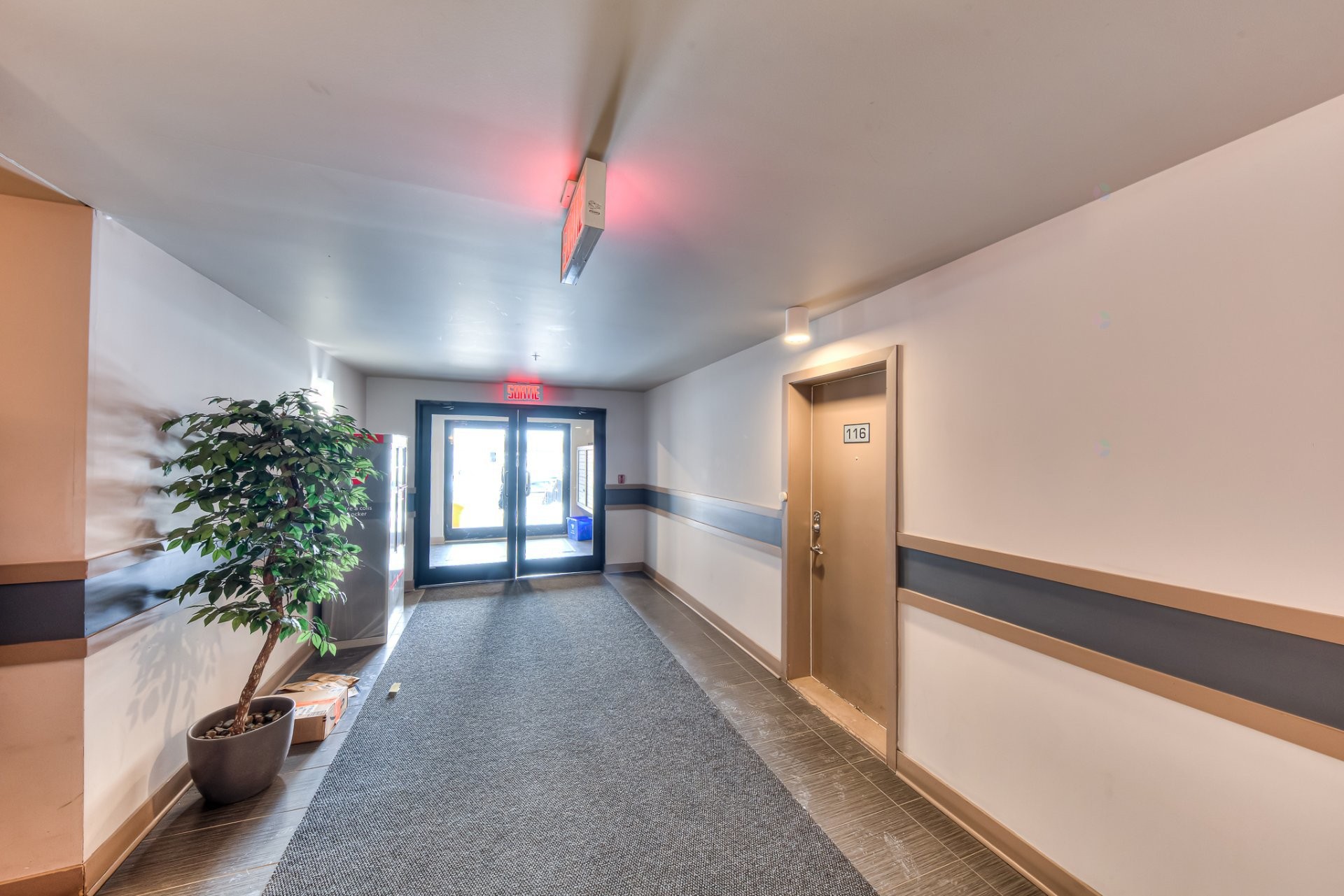 









4700


Boul. Henri-Bourassa O.

, 206,
Montréal (Saint-Laurent),




QC
H4L0A6

