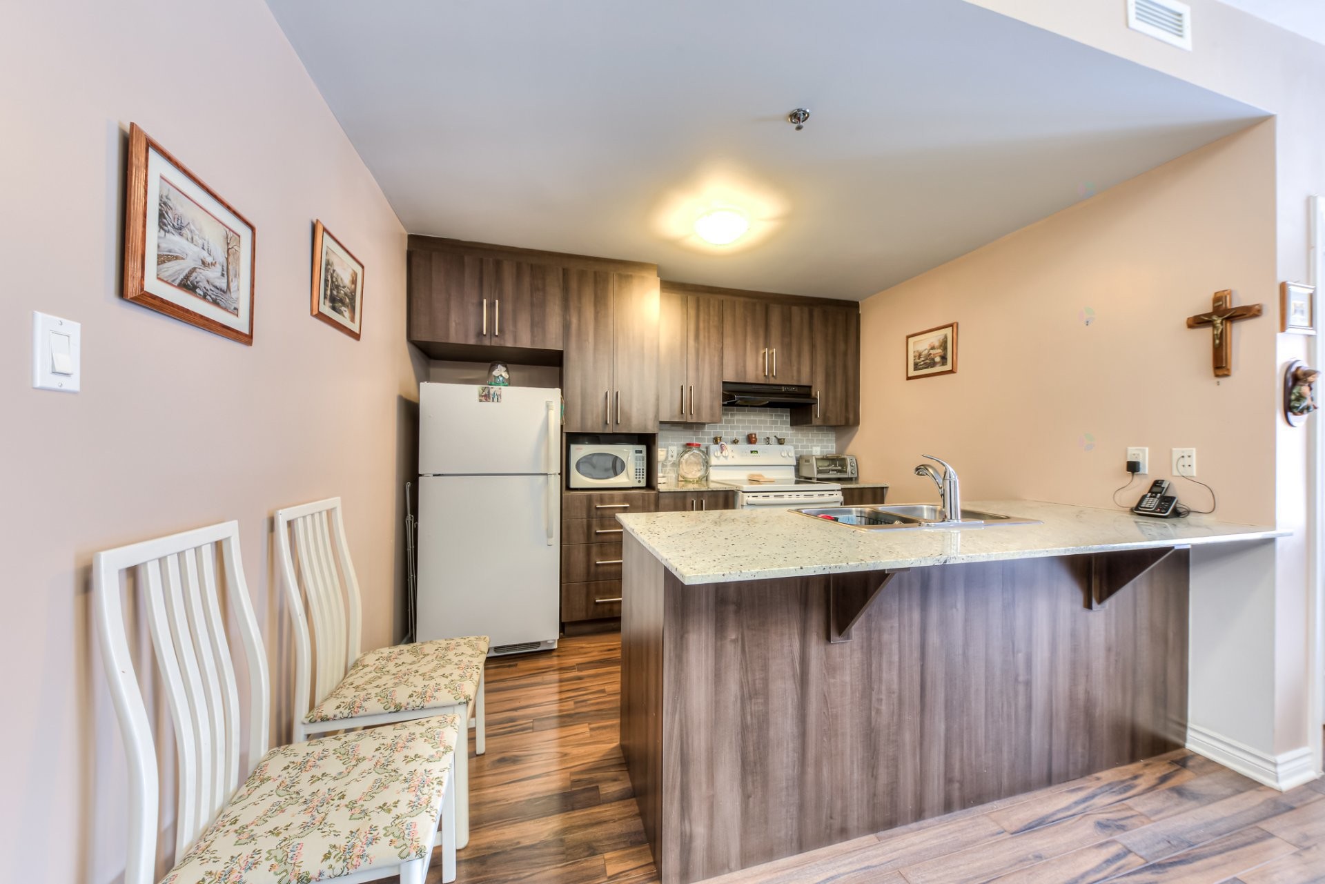 









4700


Boul. Henri-Bourassa O.

, 206,
Montréal (Saint-Laurent),




QC
H4L0A6

