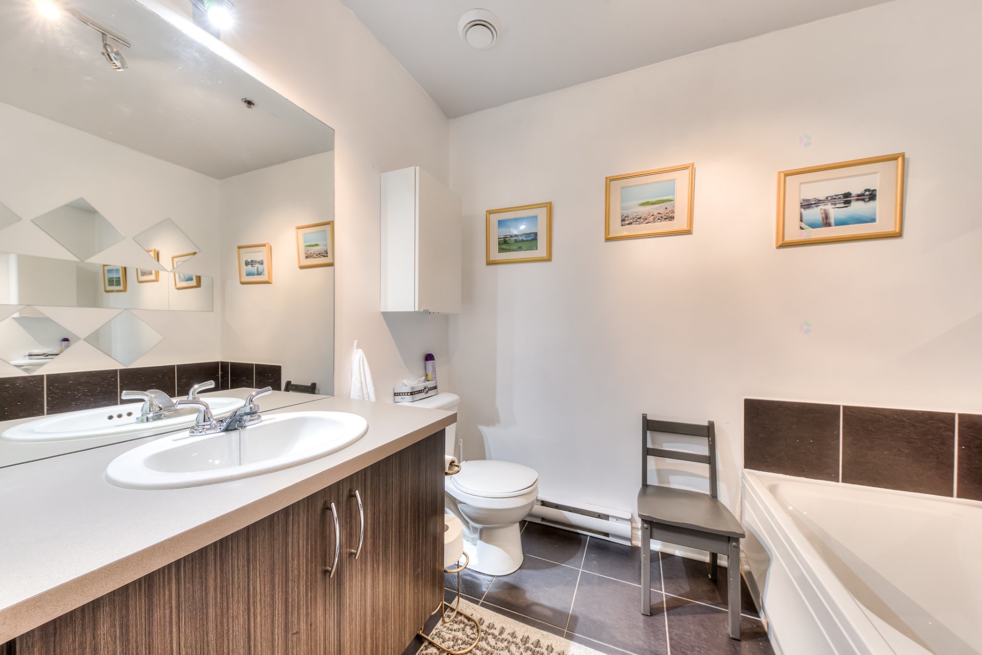 









4700


Boul. Henri-Bourassa O.

, 206,
Montréal (Saint-Laurent),




QC
H4L0A6

