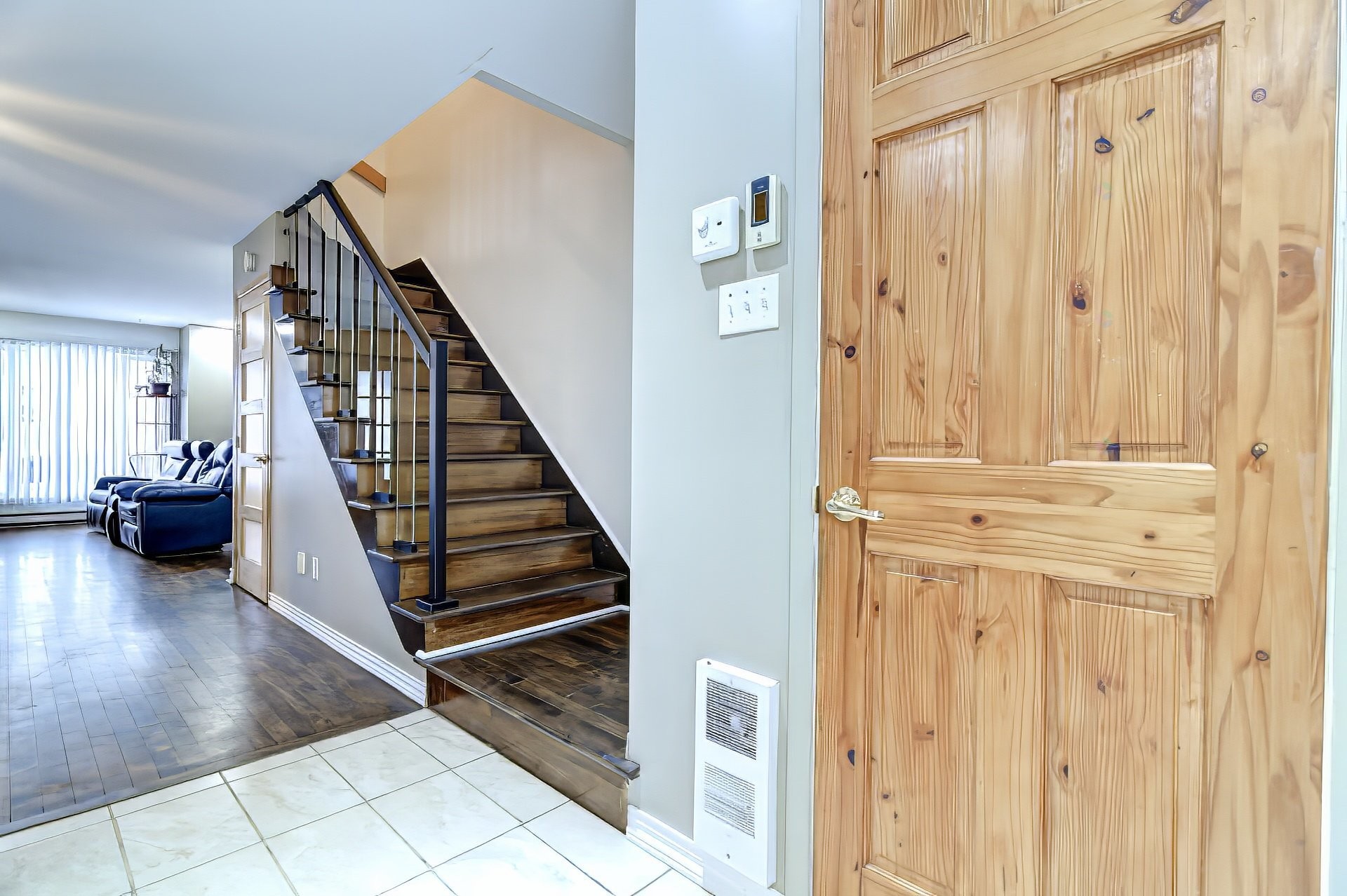 









492


Rue Médard-Bourgault

,
Laval (Sainte-Rose),




QC
H7L5M5

