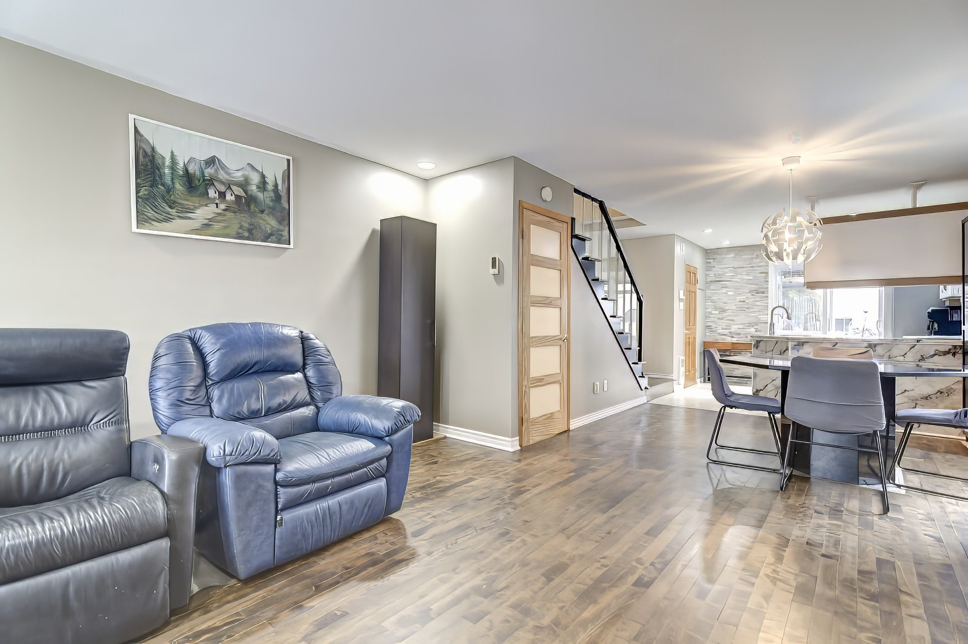 









492


Rue Médard-Bourgault

,
Laval (Sainte-Rose),




QC
H7L5M5

