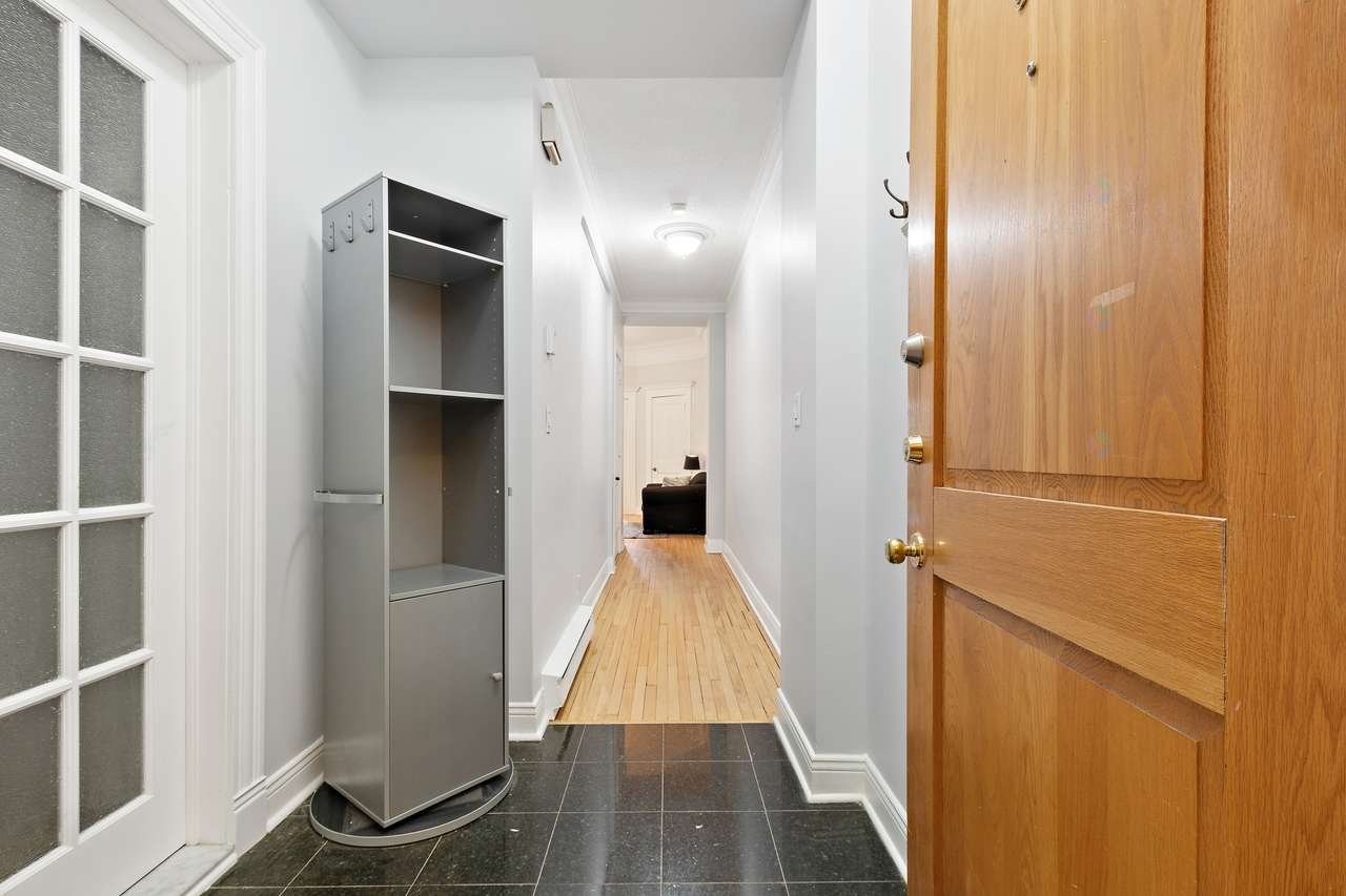 









900


Rue Sherbrooke O.

, 52,
Montréal (Ville-Marie),




QC
H3A1G3

