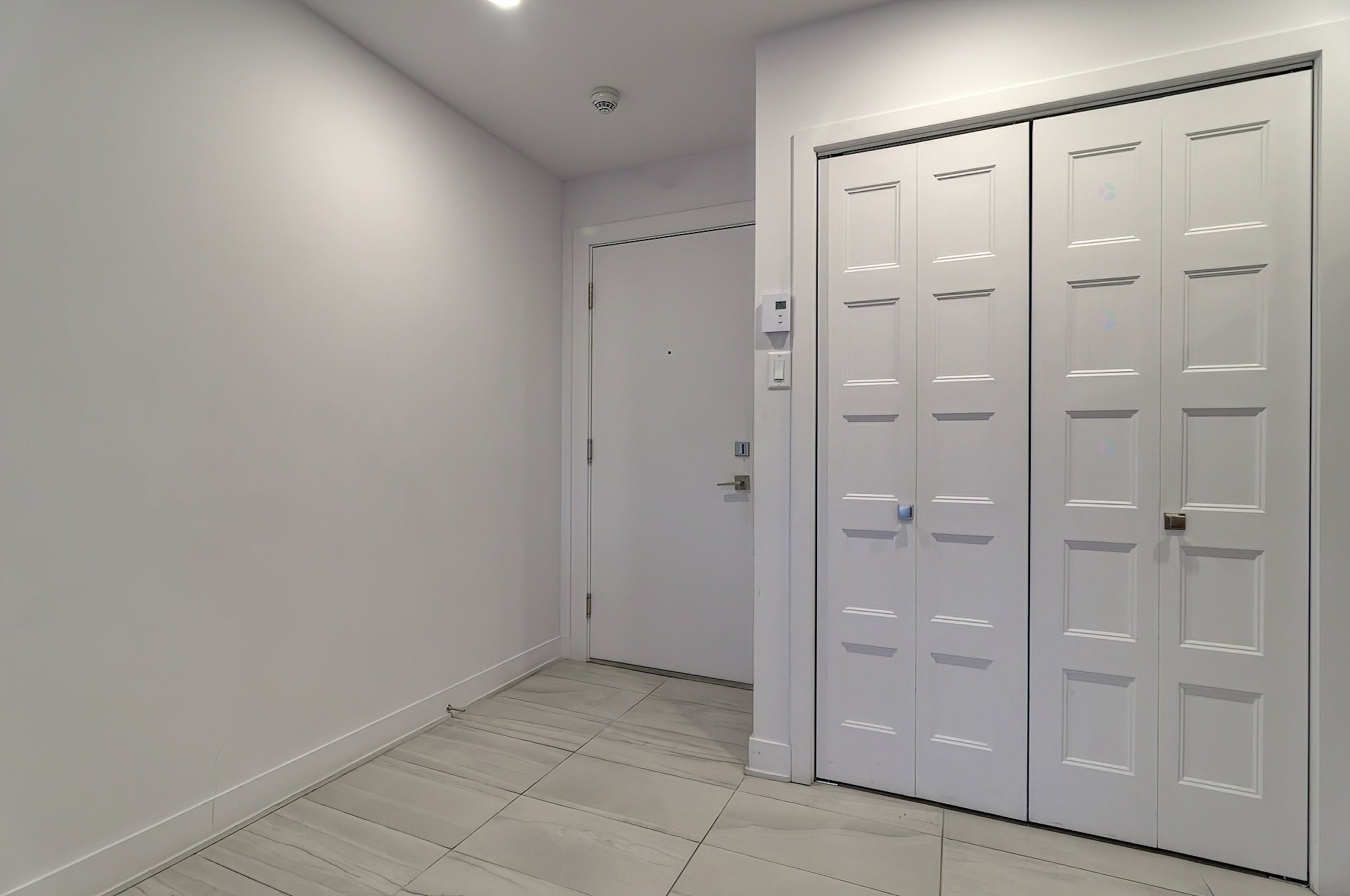 









2001


Av. Beaconsfield

, 315,
Montréal (Côte-des-Neiges/Notre-Dame-de-Grâce),




QC
H4A2G5

