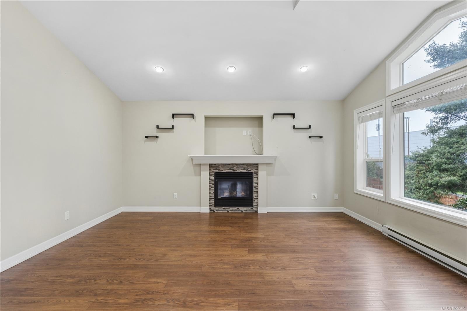 









1076


Jenkins

Ave,
Langford,




BC
V9B 2N7

