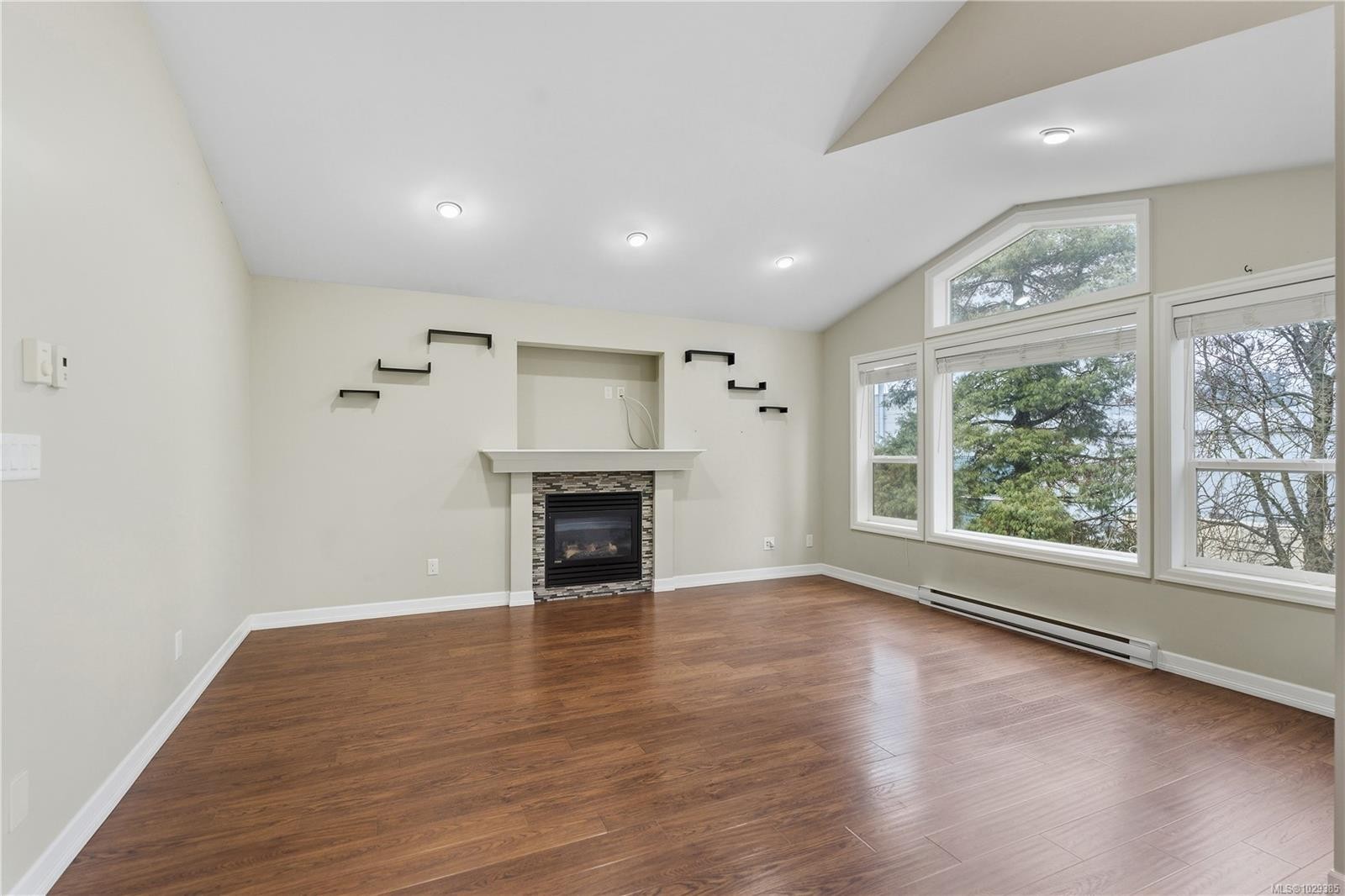 









1076


Jenkins

Ave,
Langford,




BC
V9B 2N7

