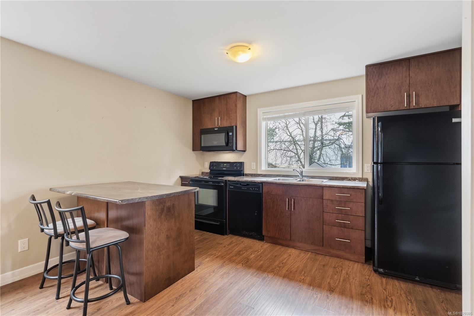 









1076


Jenkins

Ave,
Langford,




BC
V9B 2N7

