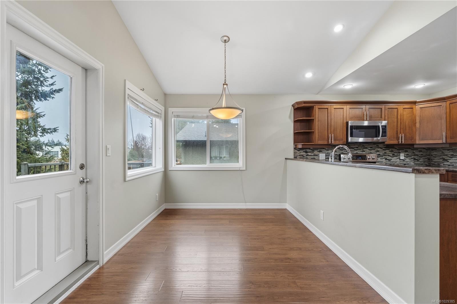 









1076


Jenkins

Ave,
Langford,




BC
V9B 2N7

