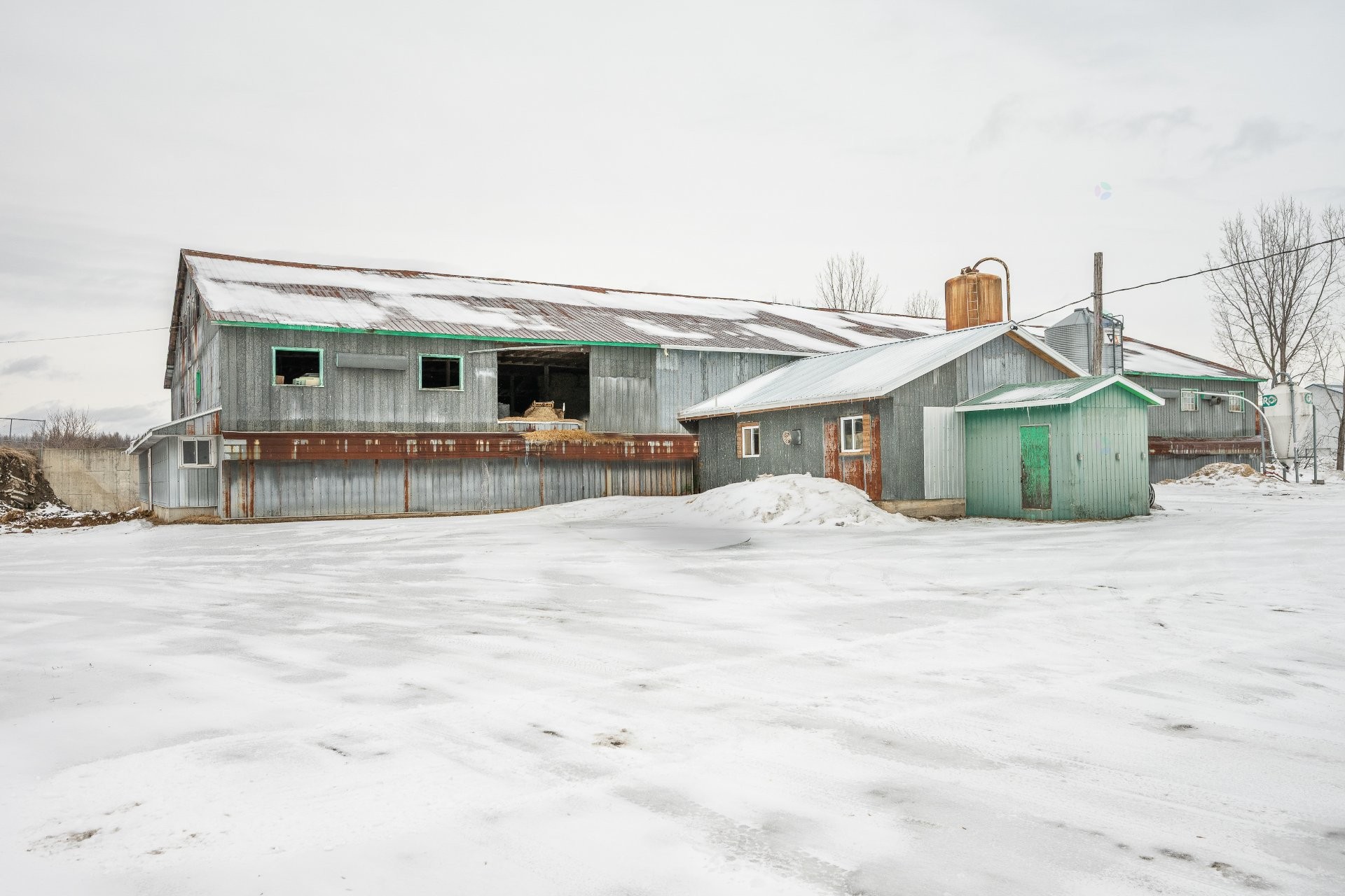 









2402


2e Rue

,
Sainte-Sophie,







QC
J5J1N5

