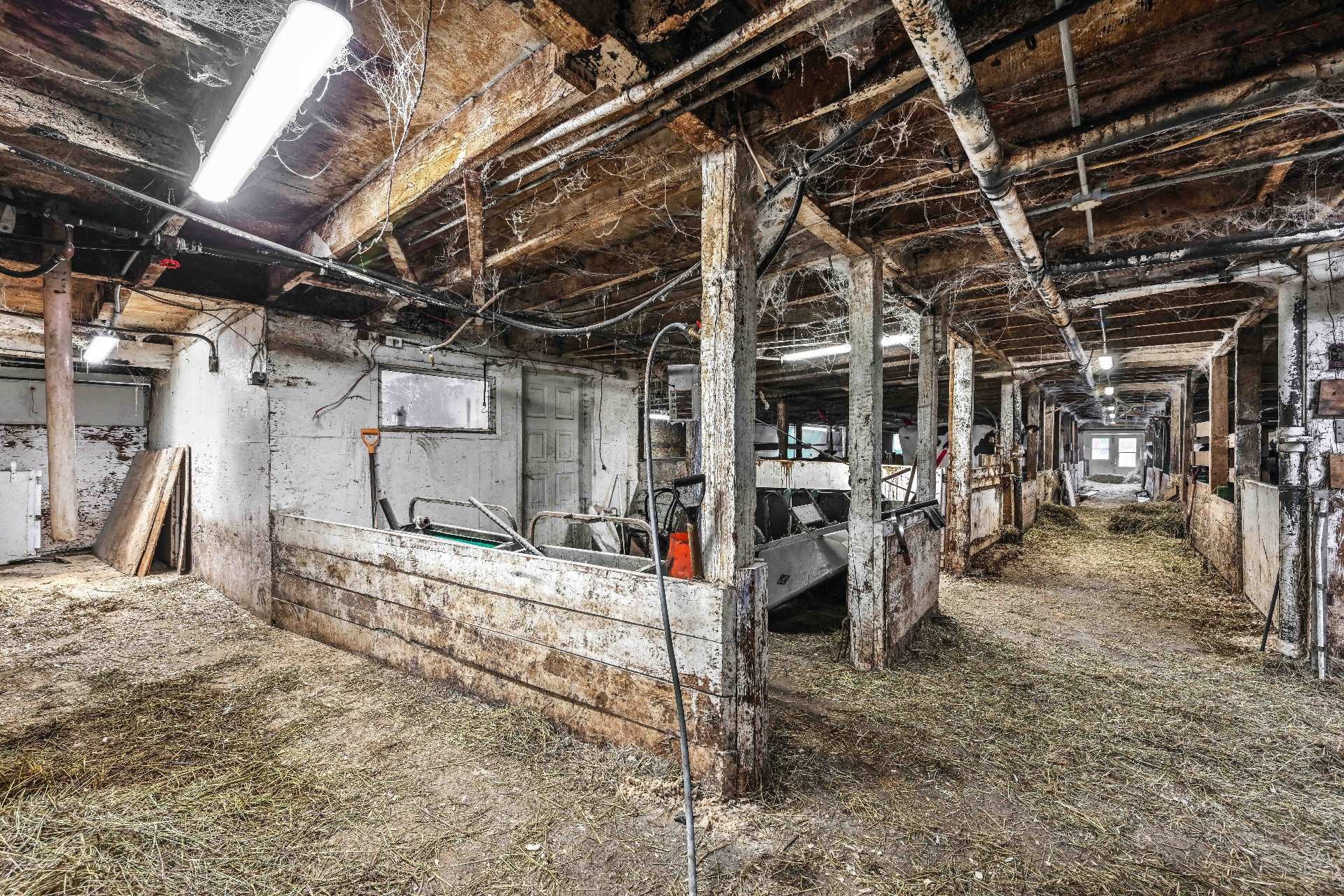 









2402


2e Rue

,
Sainte-Sophie,







QC
J5J1N5

