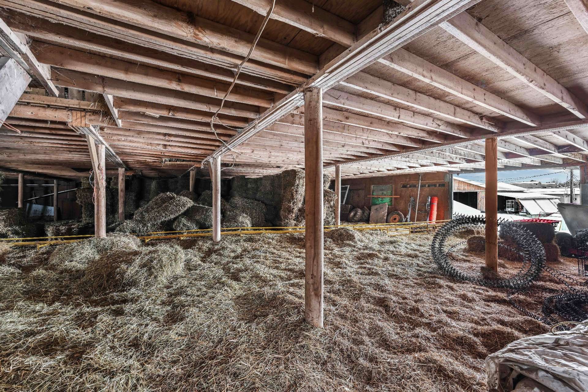 









2402


2e Rue

,
Sainte-Sophie,







QC
J5J1N5

