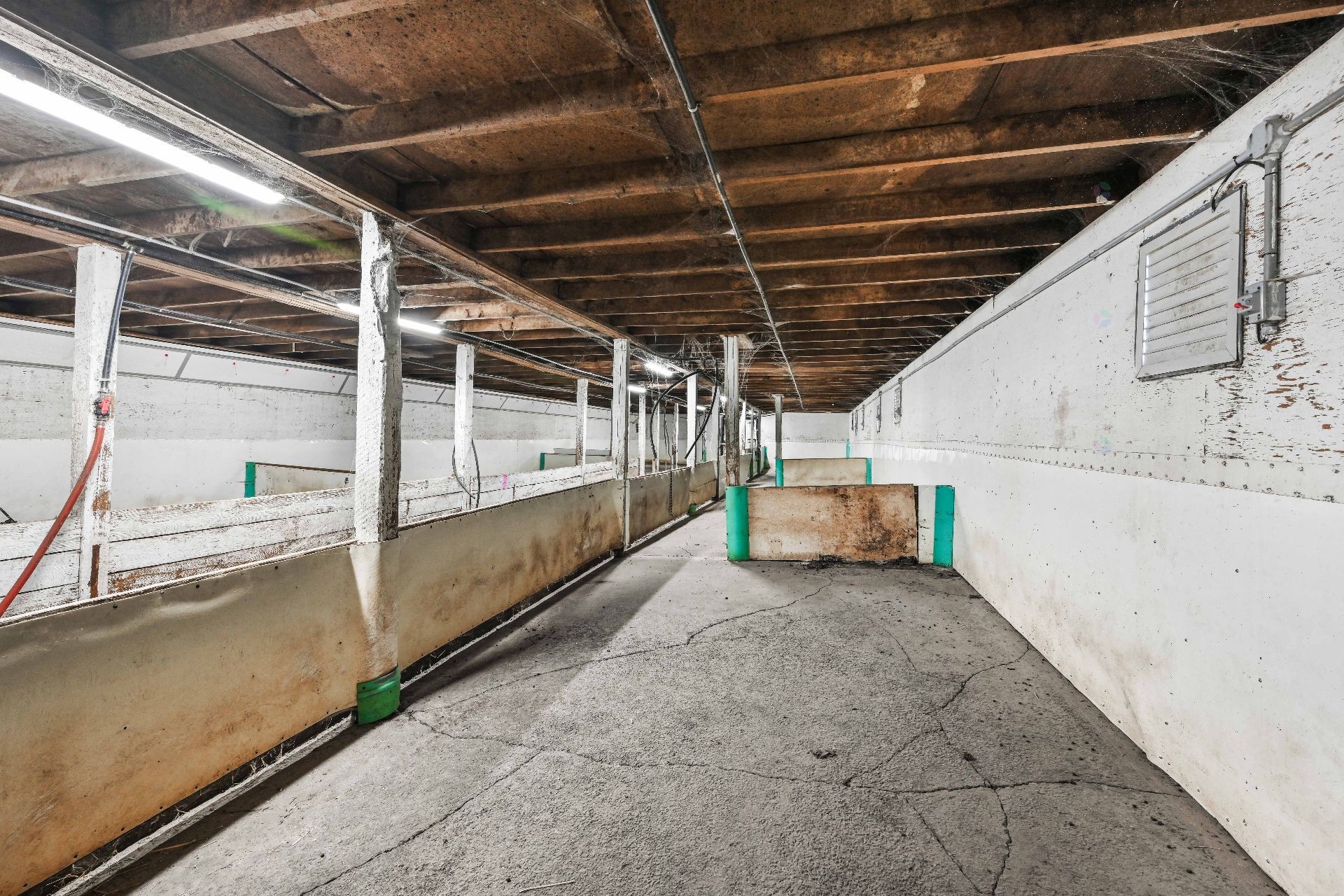 









2402


2e Rue

,
Sainte-Sophie,







QC
J5J1N5

