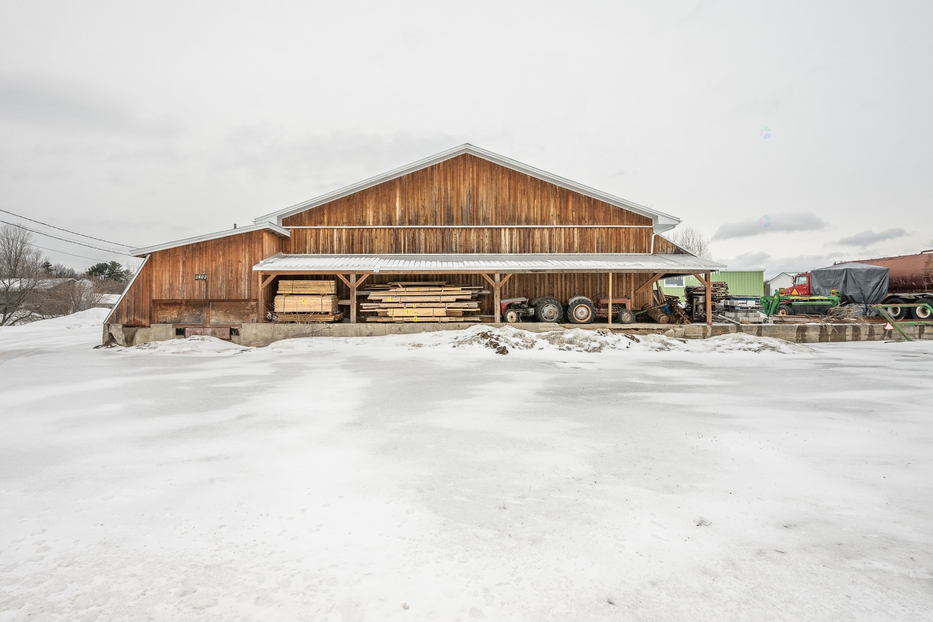 









2402


2e Rue

,
Sainte-Sophie,







QC
J5J1N5

