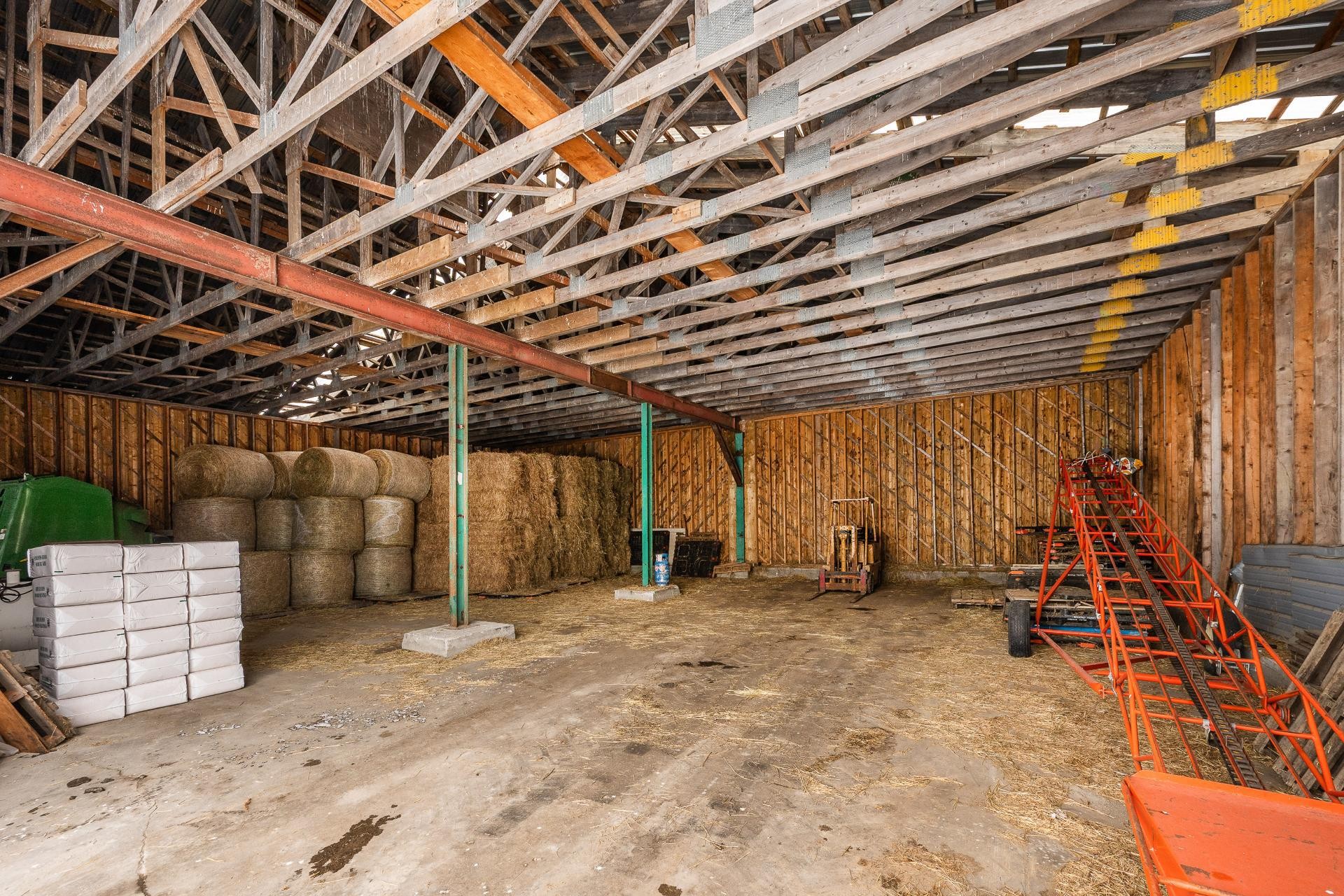 









2402


2e Rue

,
Sainte-Sophie,







QC
J5J1N5

