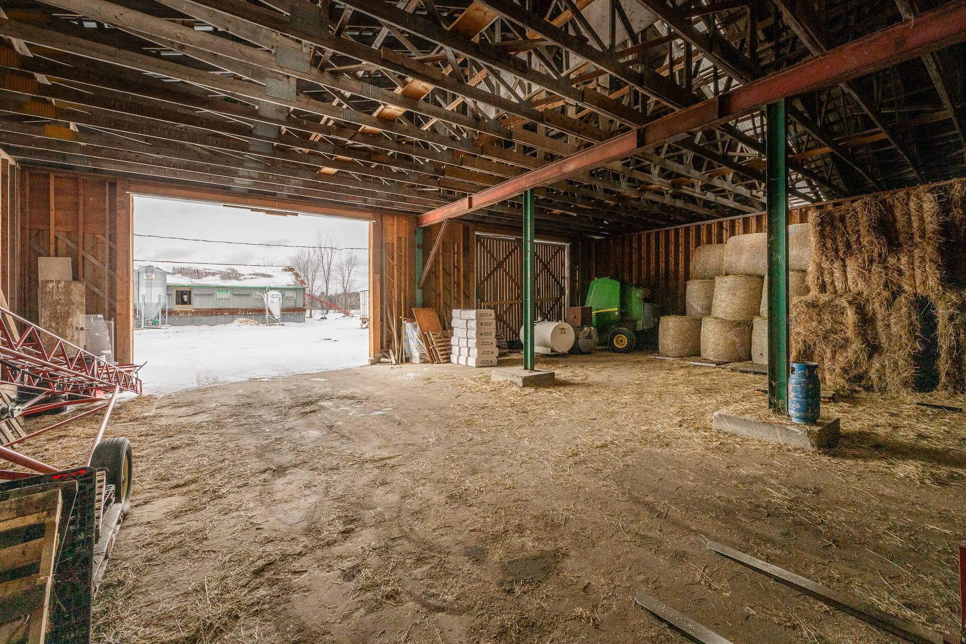 









2402


2e Rue

,
Sainte-Sophie,







QC
J5J1N5

