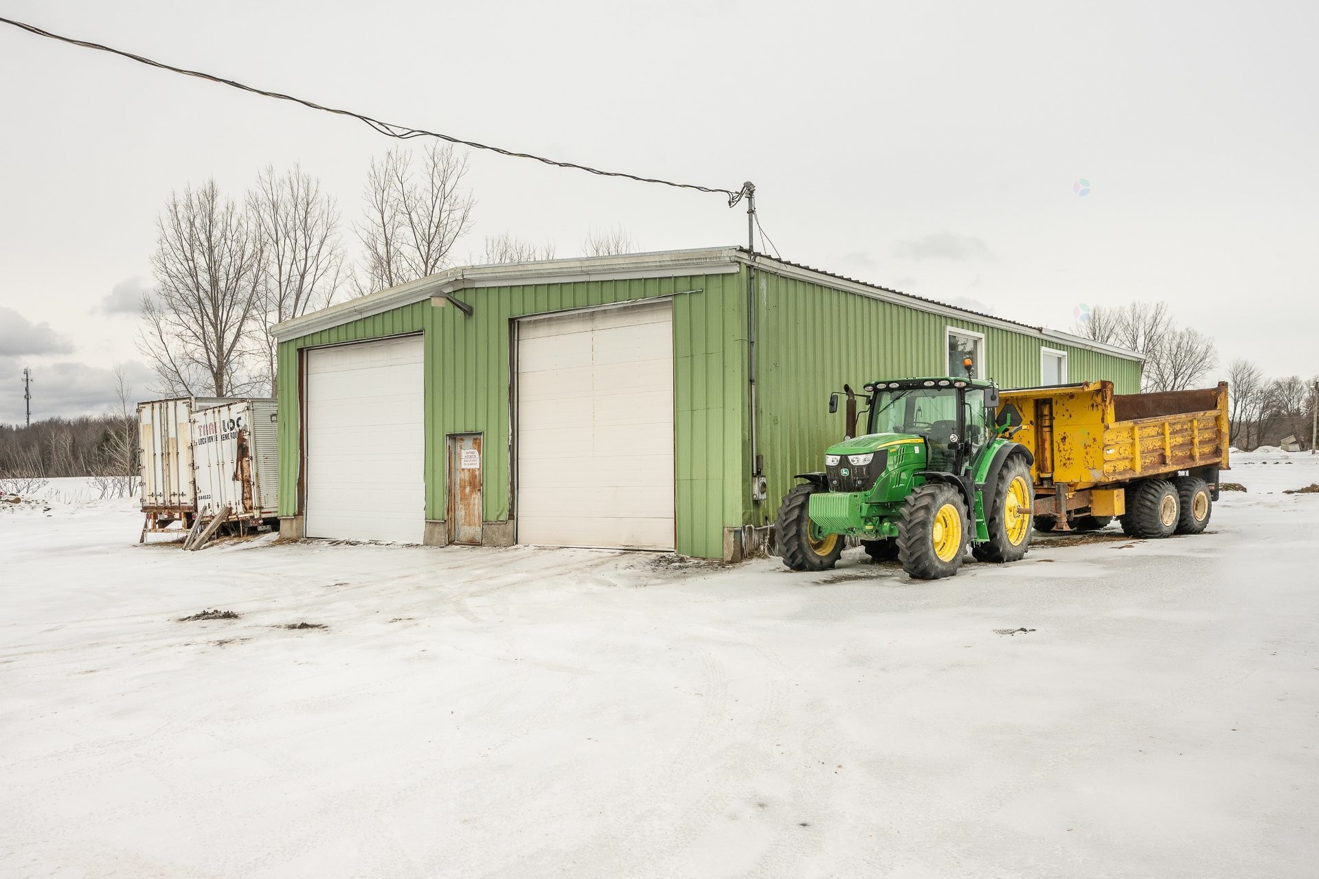 









2402


2e Rue

,
Sainte-Sophie,







QC
J5J1N5

