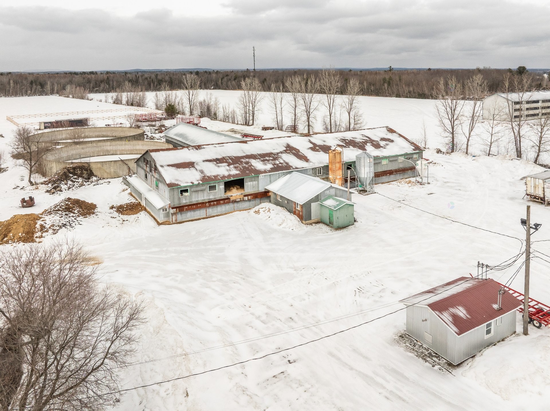 









2402


2e Rue

,
Sainte-Sophie,







QC
J5J1N5

