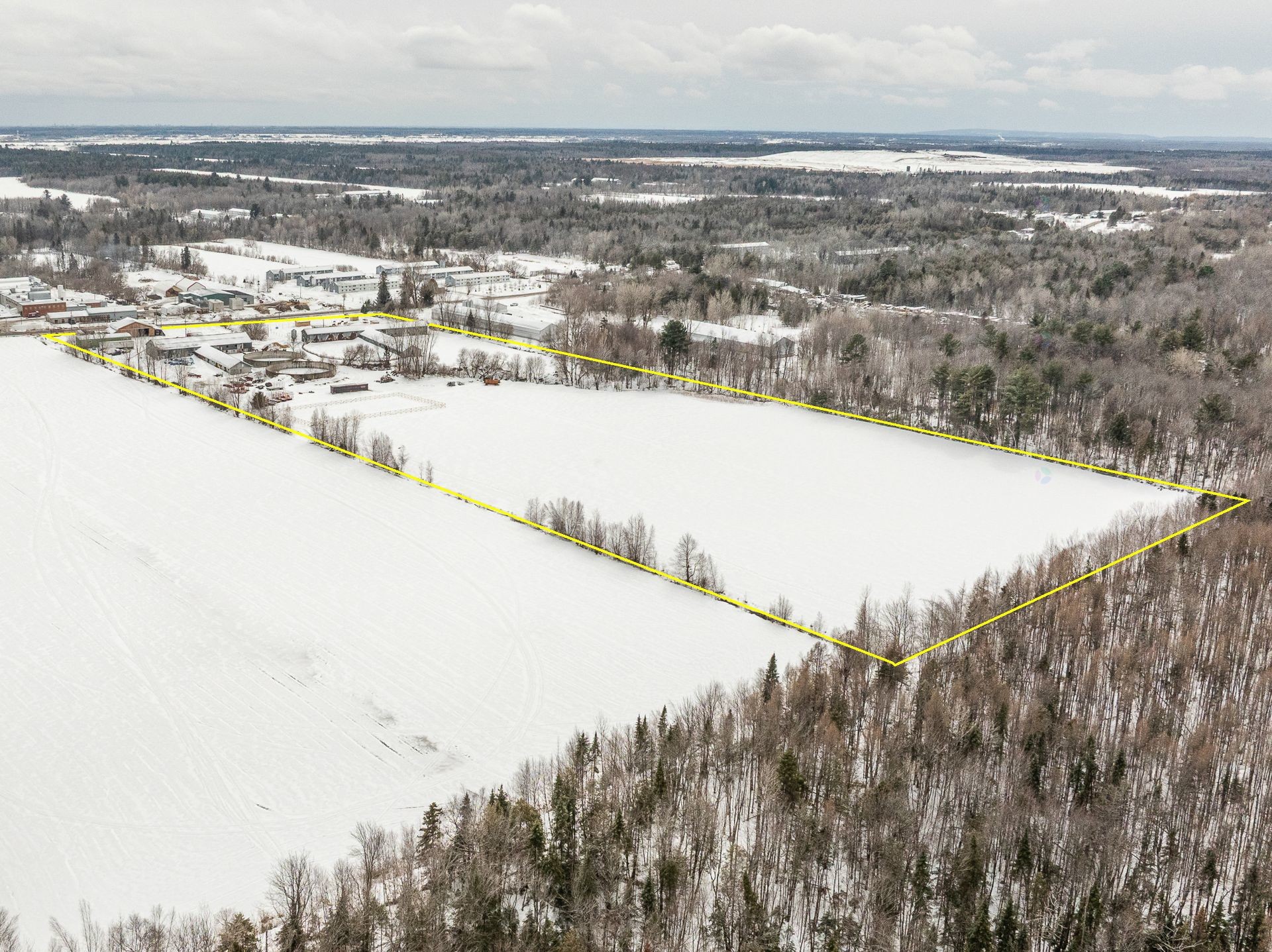 









2402


2e Rue

,
Sainte-Sophie,







QC
J5J1N5

