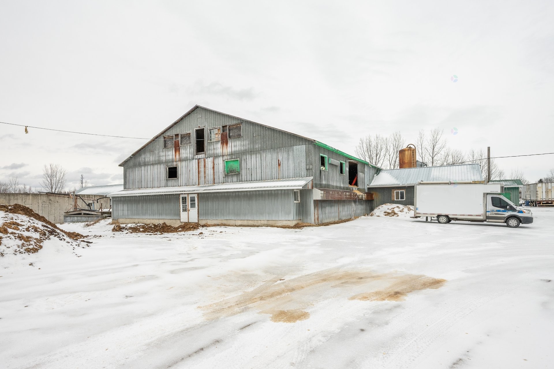 









2402


2e Rue

,
Sainte-Sophie,







QC
J5J1N5

