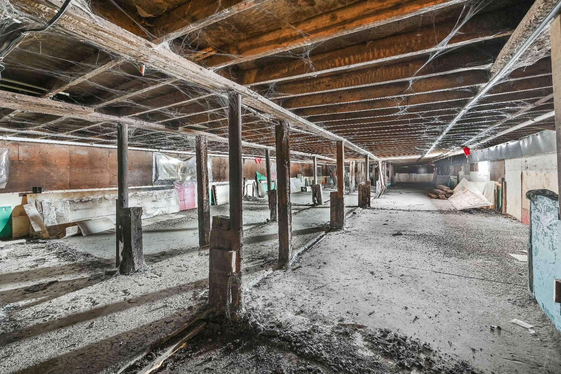 









2402


2e Rue

,
Sainte-Sophie,







QC
J5J1N5

