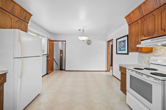 









35


Masterton

CR,
Winnipeg,




MB
R2P 0M8

