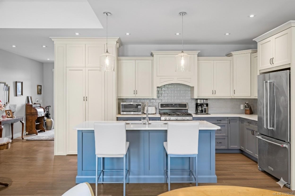 









939


Virginia

Rd,
Coombs,




BC
V0R 1M0

