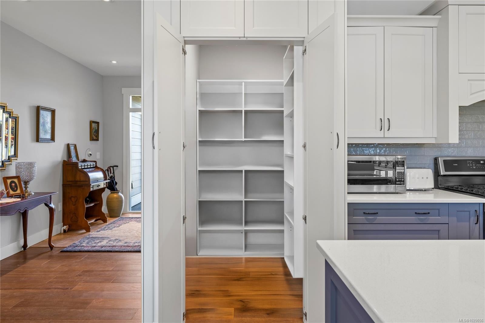 









939


Virginia

Rd,
Coombs,




BC
V0R 1M0

