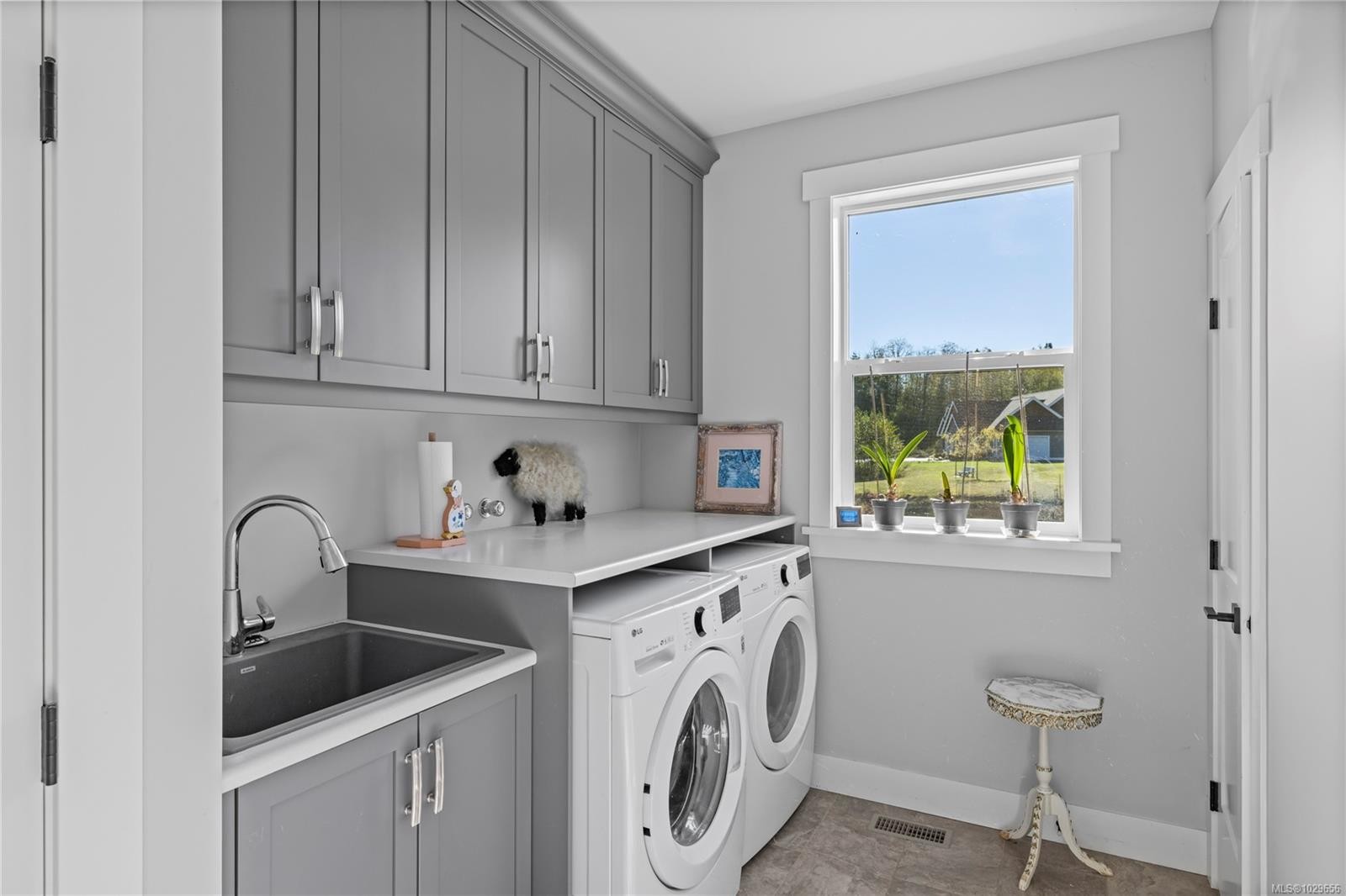 









939


Virginia

Rd,
Coombs,




BC
V0R 1M0

