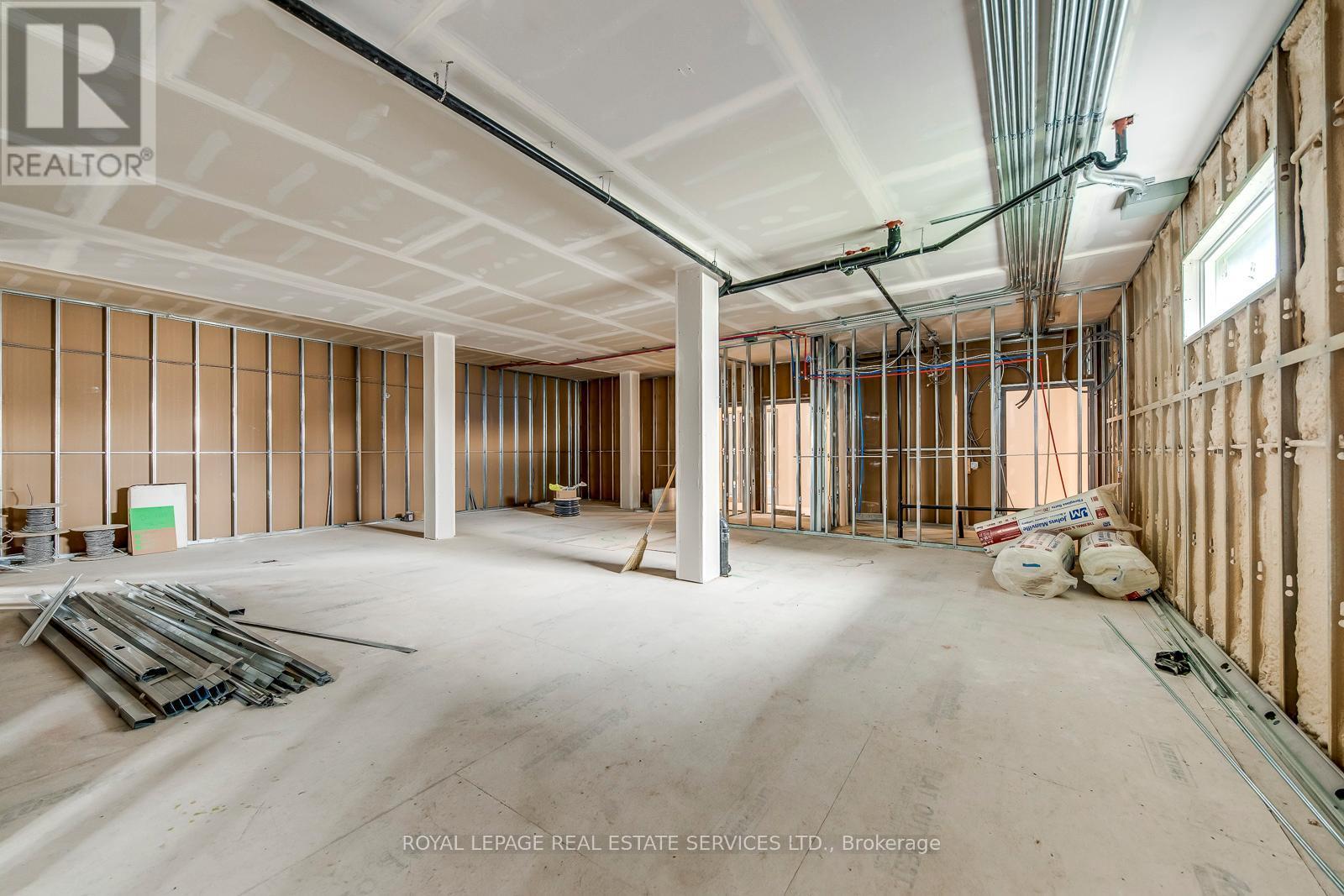 












102 - 401 VICTORIA AVENUE N

,
Hamilton,




Ontario
L8L5G7

