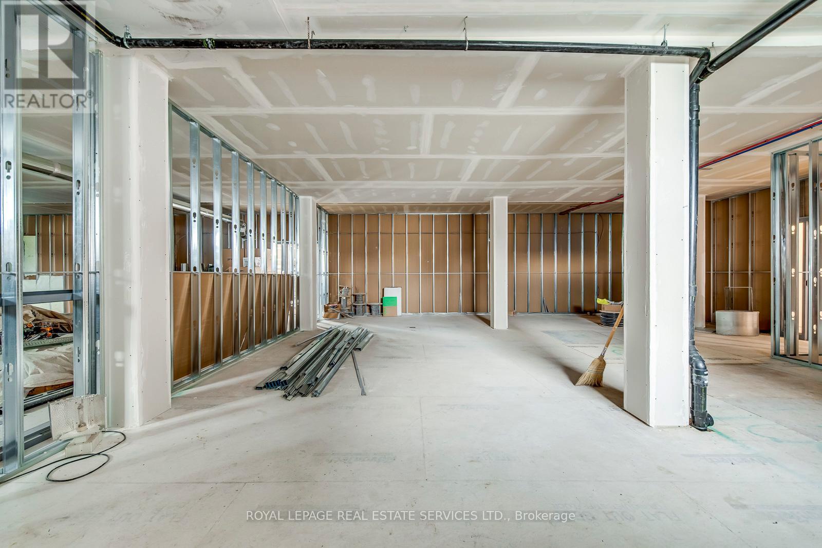 












102 - 401 VICTORIA AVENUE N

,
Hamilton,




Ontario
L8L5G7

