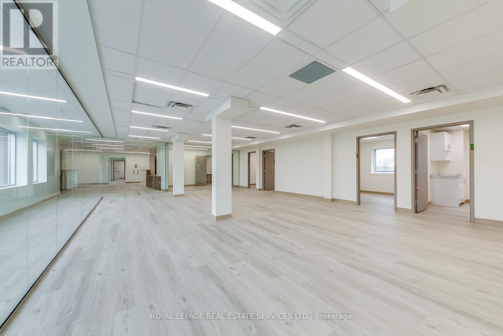 












102 - 401 VICTORIA AVENUE N

,
Hamilton,




Ontario
L8L5G7

