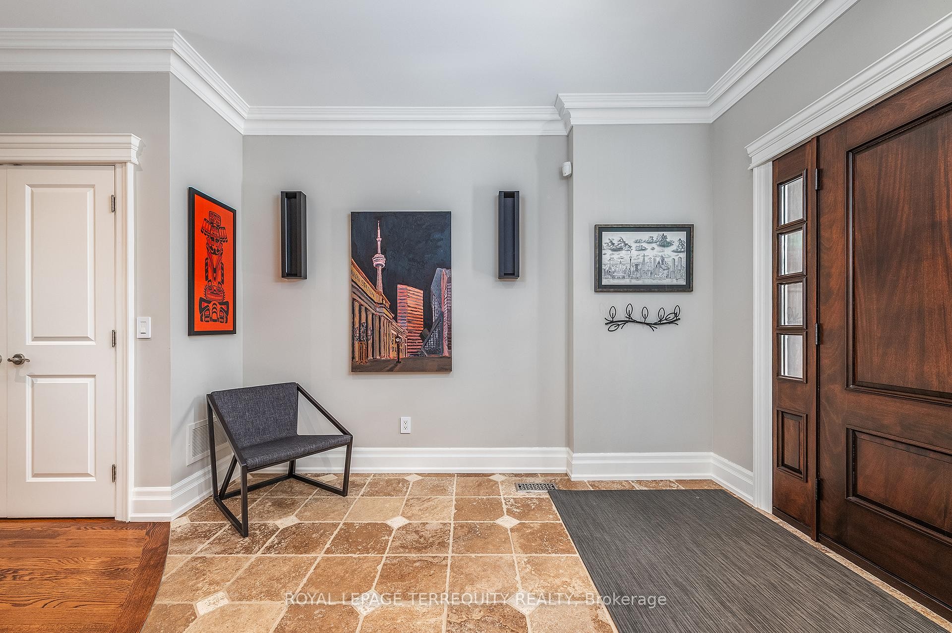 









19


Bannon

Avenue,
Toronto,




ON
M8X 1T6

