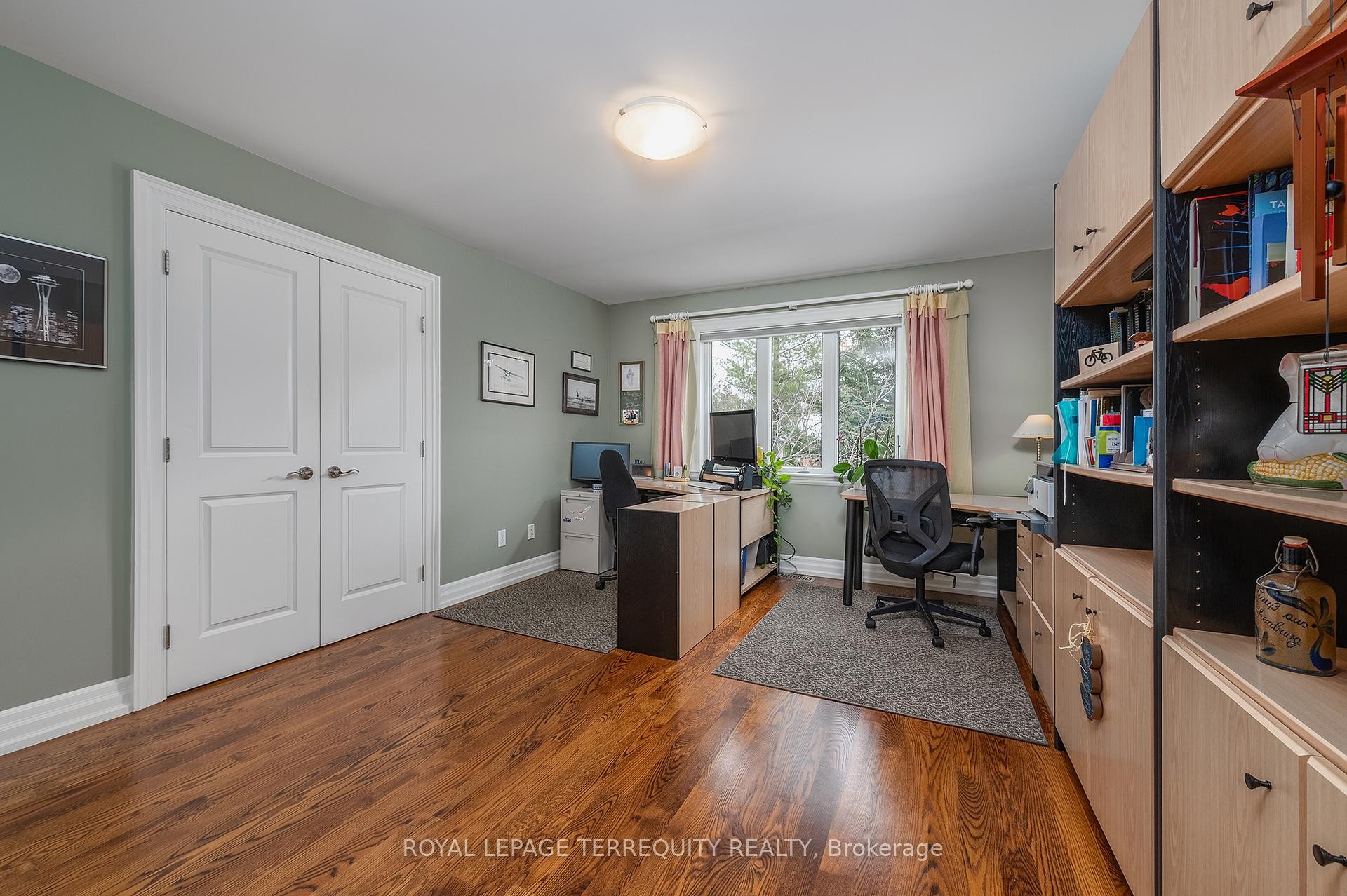









19


Bannon

Avenue,
Toronto,




ON
M8X 1T6

