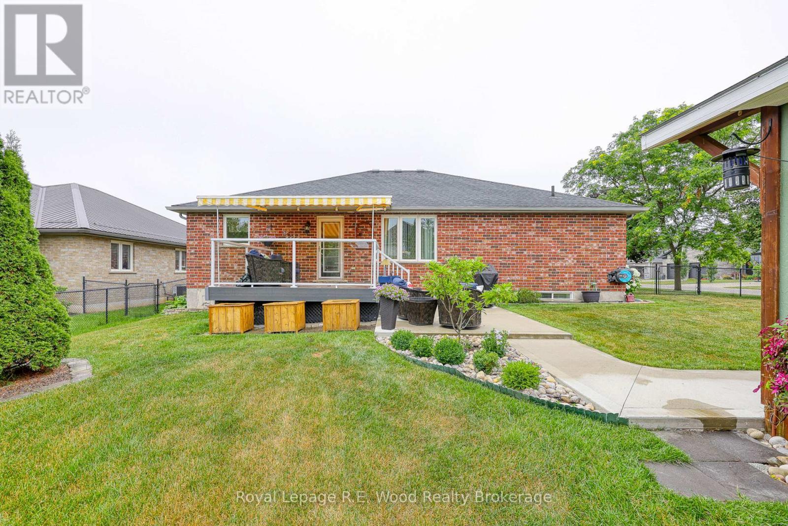 












36 MORNING GLORY DRIVE

,
Tillsonburg,




Ontario
N4G5S9

