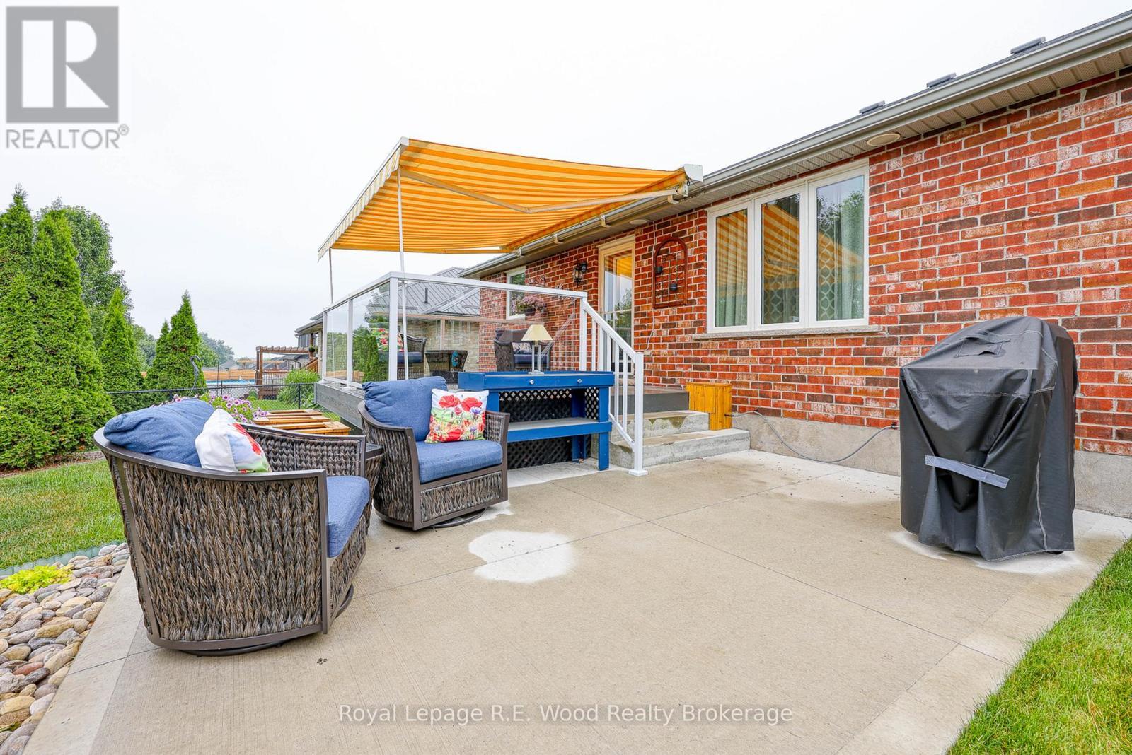 












36 MORNING GLORY DRIVE

,
Tillsonburg,




Ontario
N4G5S9

