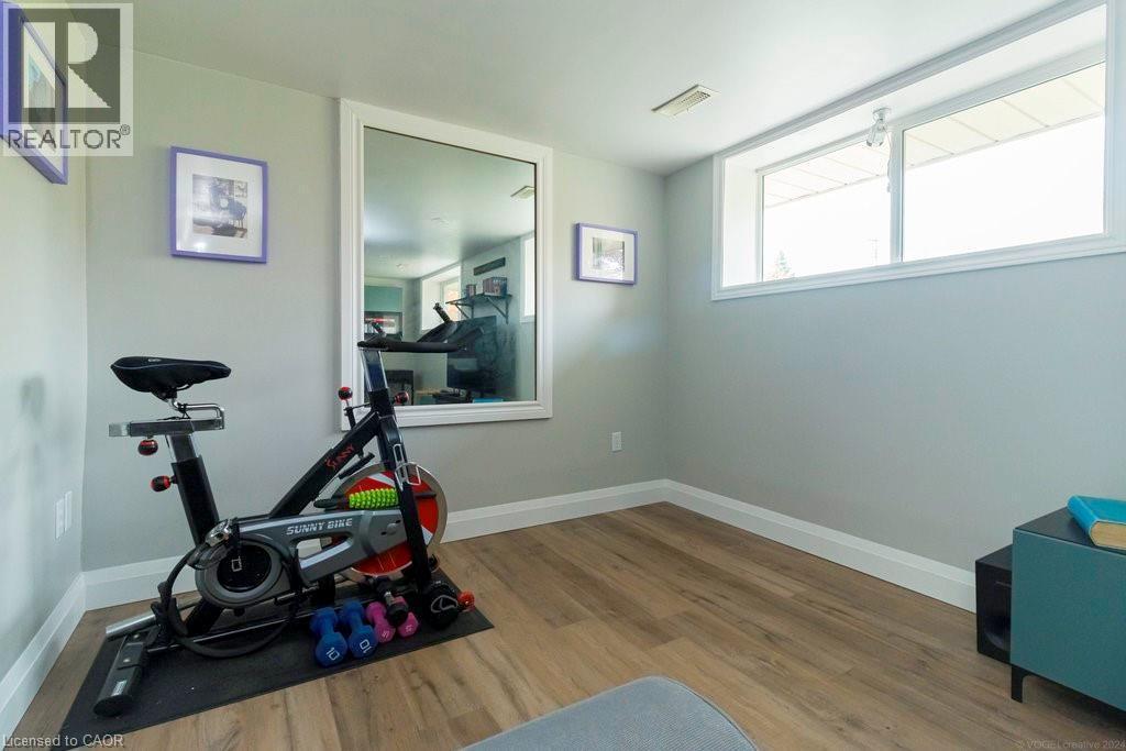 












183 SUNNYRIDGE Road

,
Ancaster,




Ontario
L0R1R0

