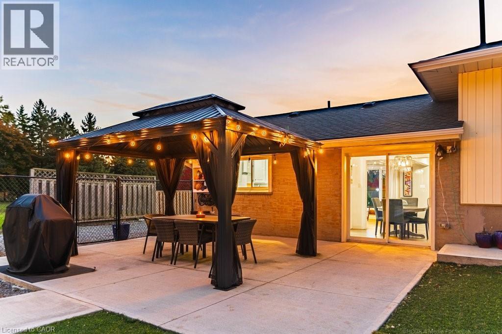 












183 SUNNYRIDGE Road

,
Ancaster,




Ontario
L0R1R0

