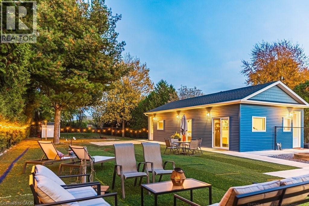 












183 SUNNYRIDGE Road

,
Ancaster,




Ontario
L0R1R0

